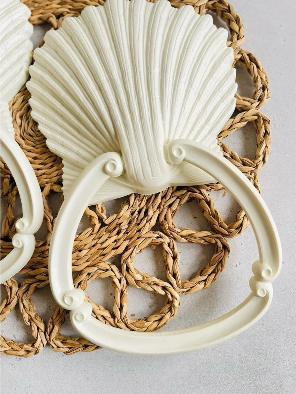 Set of 2 70s Vintage Homco Seashell Scallop Plastic Towel Hangers Coastal